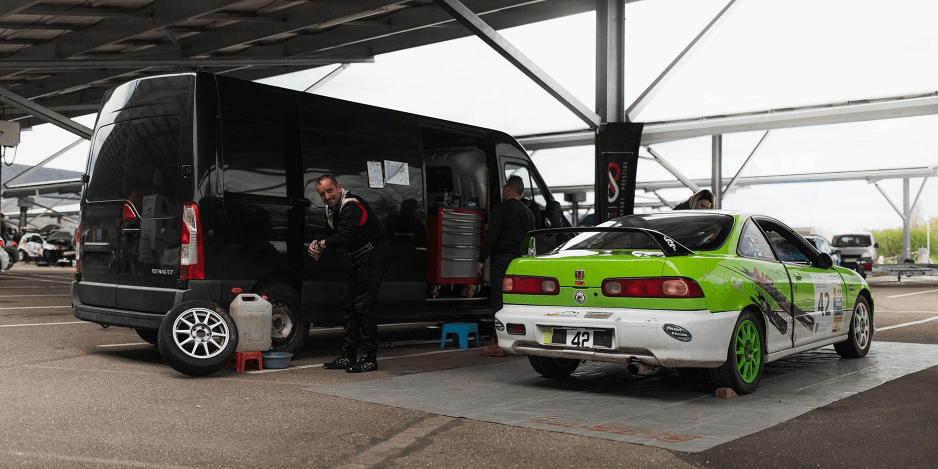 Paddock Rayot Rallye Team - véhicule d'assistance